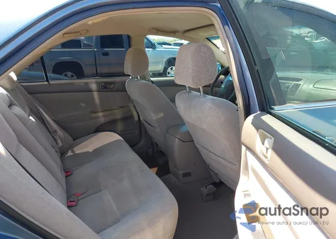 2002 Toyota Camry Le from USA, damaged, VIN 4T1BE30K72U586037